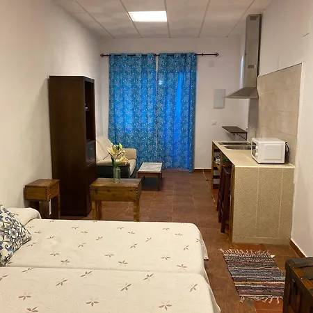 Apartamentostrevejo La Noguera * Villamiel