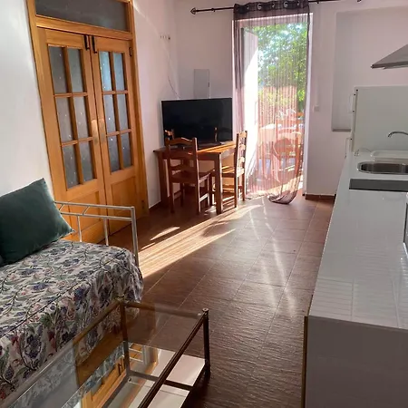 Apartamentostrevejo La Noguera Апартаменты