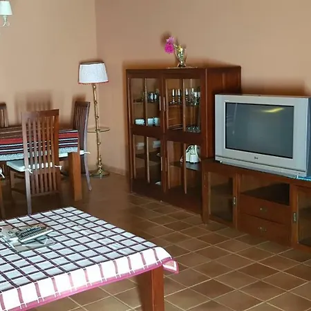 Apartamentostrevejo La Noguera * Villamiel