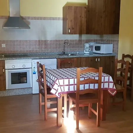 Apartamento Apartamentostrevejo La Noguera Villamiel