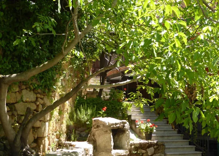 Apartamentostrevejo La Noguera Апартаменты *