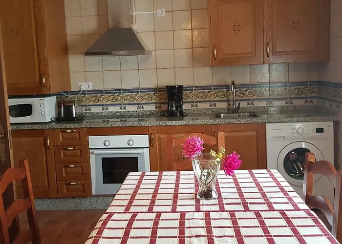 Apartamentostrevejo La Noguera *